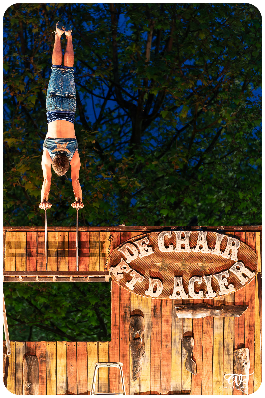 DE CHAIR ET D'ACIER (CIE 100 RACINES)